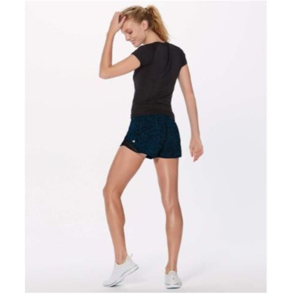 Lululemon Women's Blue Black Teal  Hotty Hot Short Pulse  Size 4 1808 - Picture 10 of 16